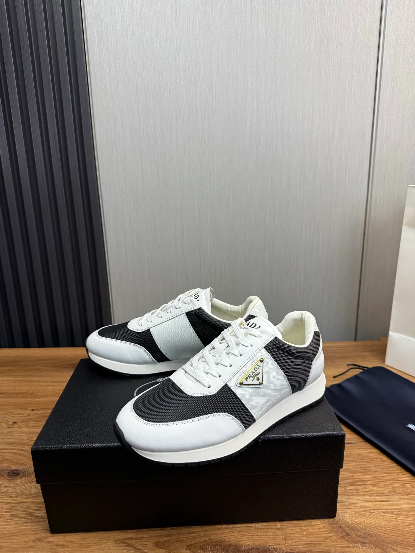 Men's shoes 💰760💰 [PRADA] New models synchronized with the official website, high-quality shipments ✔️Best sellers🔥 Original cowhide with mesh surface + cowhide lining, 1🆚1 replica, original bottom, 38-45 (men's 45 is custom-made and cannot be returned)